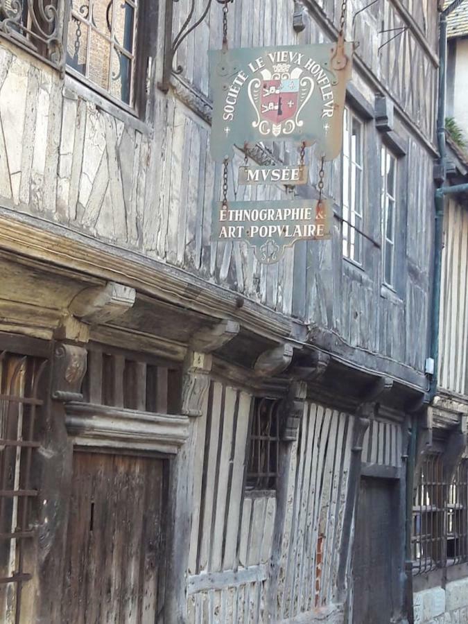 Maison De Ville Idealement Situee A Honfleur Avec Parking Екстериор снимка